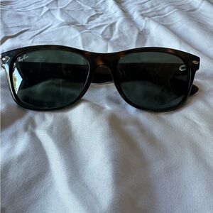 RayBan new wayfarer style brown tortoise glasses